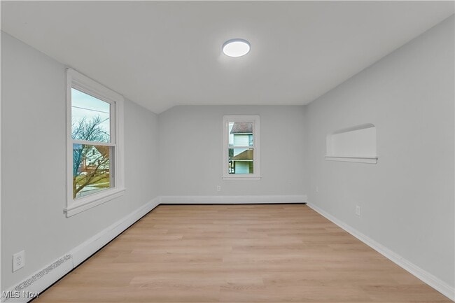 Building Photo - 3811 Highland Rd