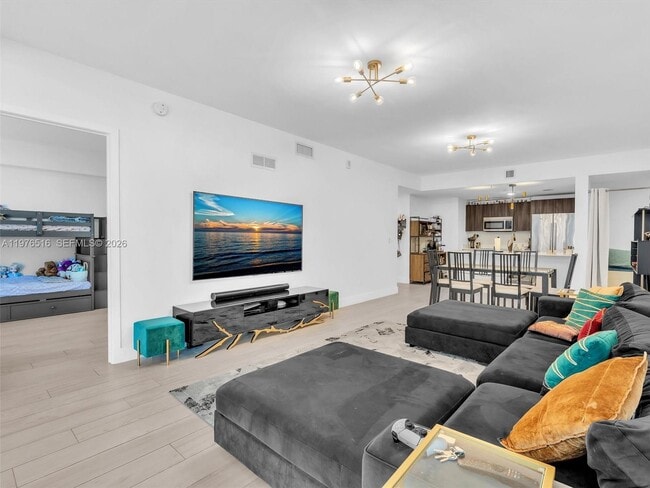 Building Photo - 488 NE 18th St