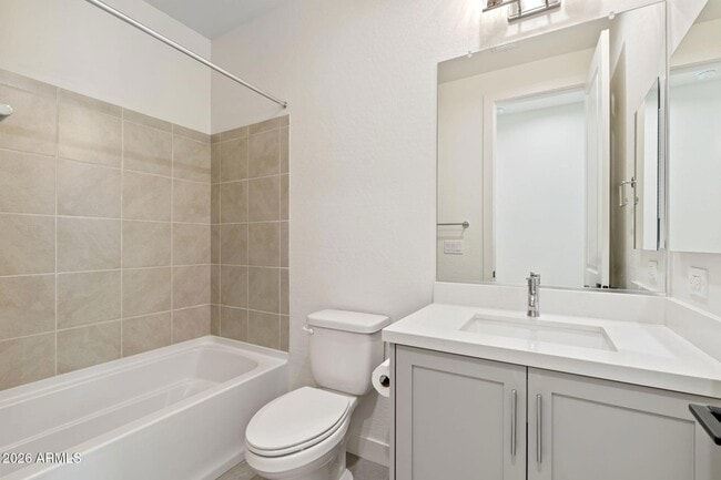 Building Photo - 1 Easy St