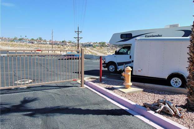 Building Photo - 2020 Mesquite Ln