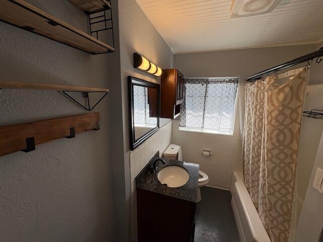 Building Photo - 333 Edge Ave