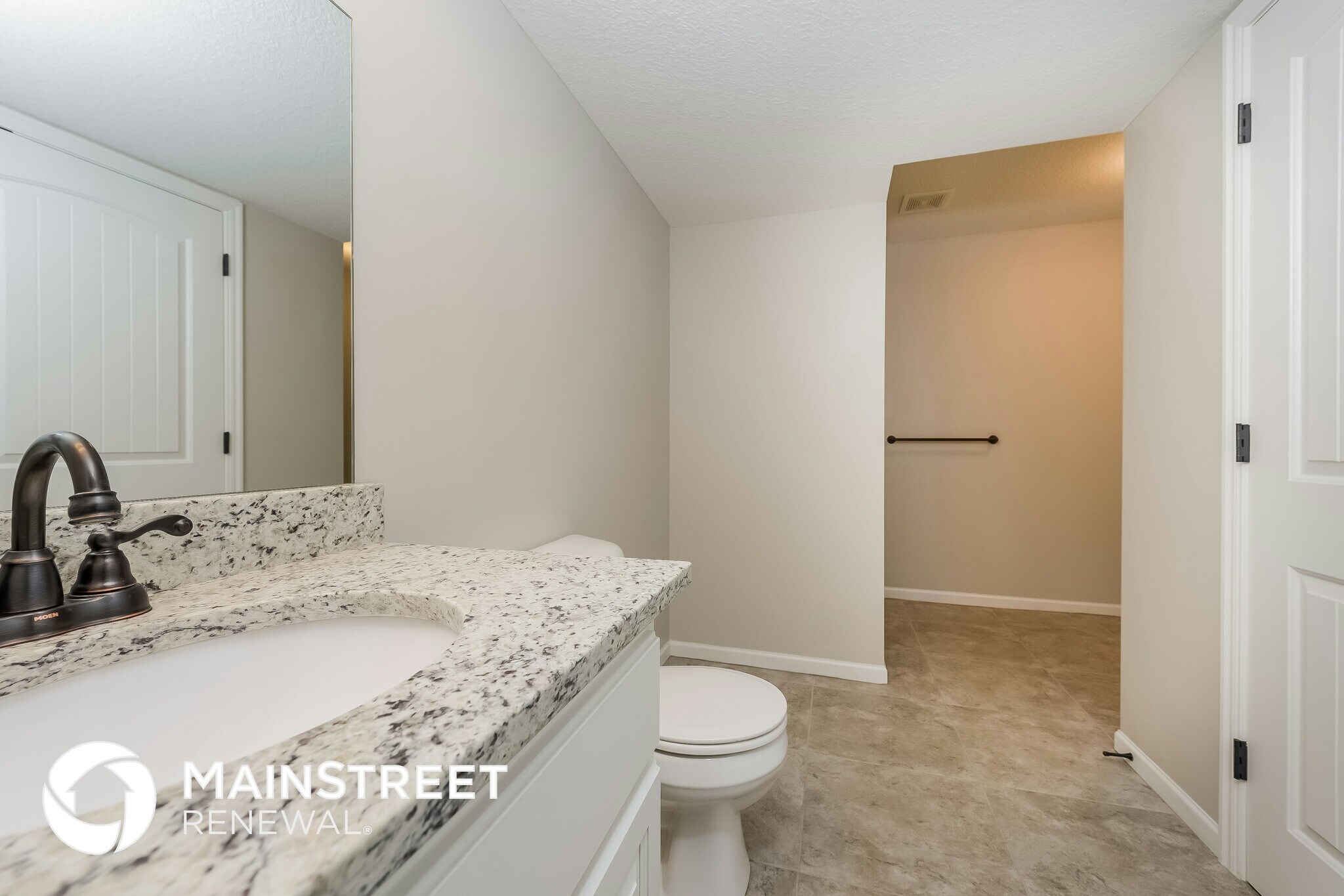 Building Photo - 407 Golfview Dr