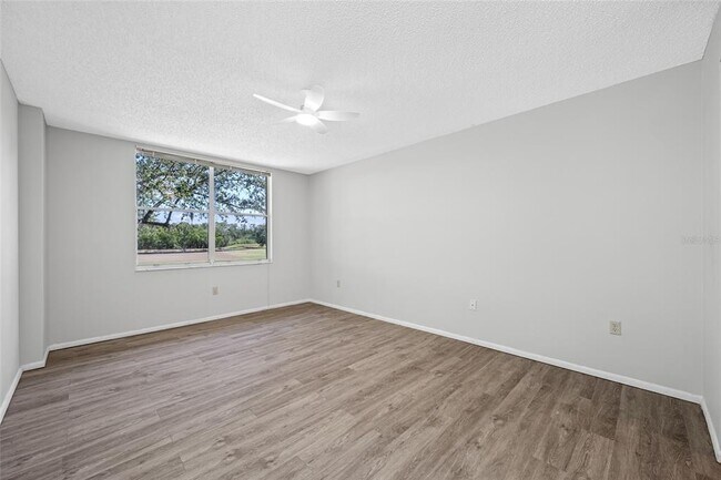 Building Photo - 2333 Feather Sound Dr