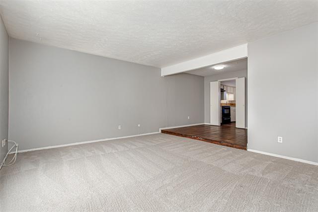 Building Photo - 10248 Regal Oaks Dr