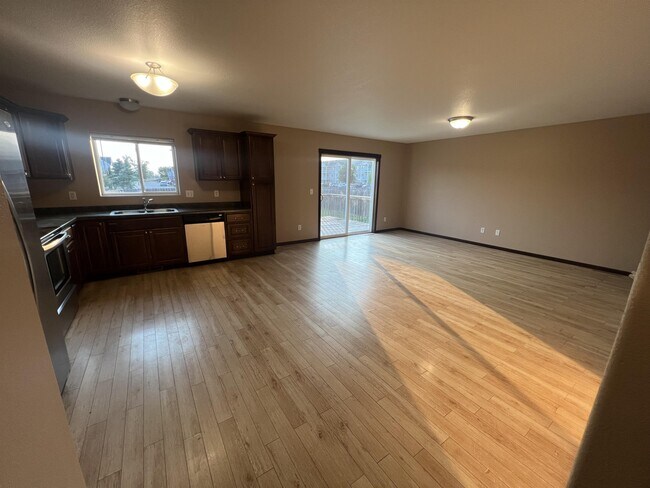 Building Photo - 3314 8th St W