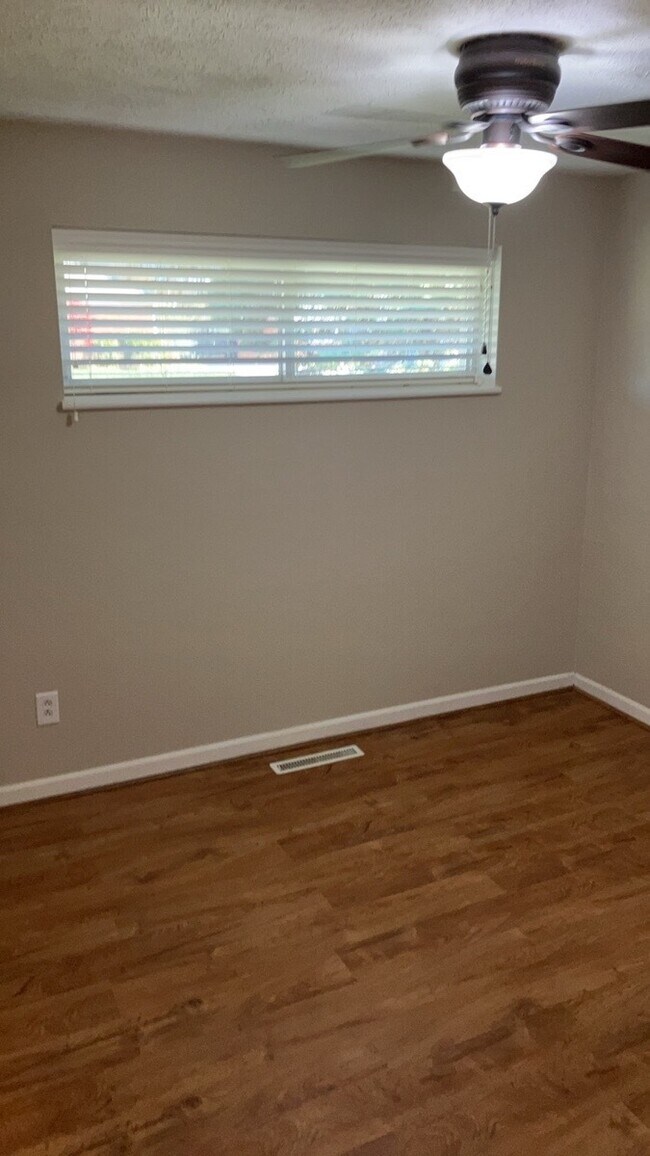 Building Photo - 6045 Ansbury Dr