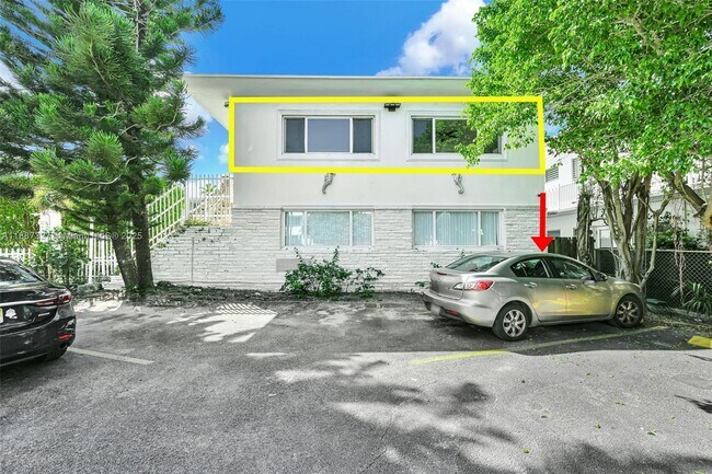 Building Photo - 320 85th St