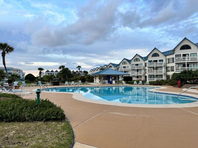 Building Photo - 497 Plantation Rd