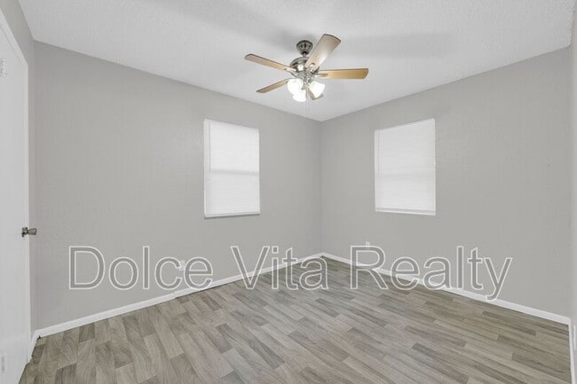 Building Photo - 4913 S 26th St