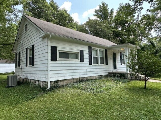Building Photo - 6101 Fontana St