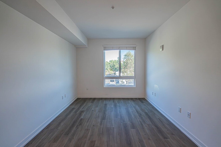 Building Photo - Monticello Apartments