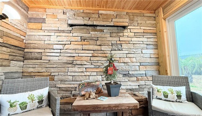 Building Photo - 5406 Ulloa Pl