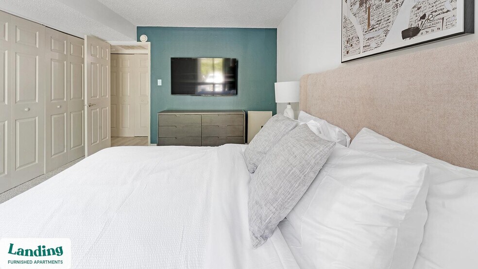 Building Photo - 6220 Springhill Dr