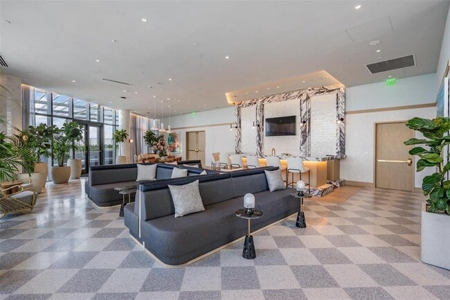 Building Photo - 3015 S Ysabella Ave