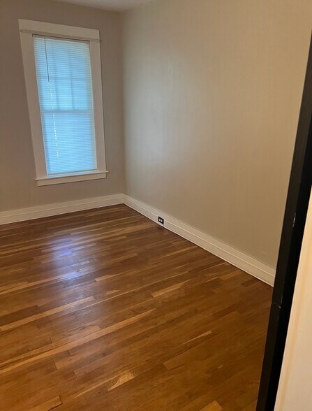 Building Photo - 46 N Main St