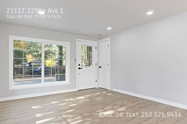 Building Photo - 21117 129th Ave E