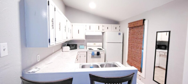Building Photo - 109 E Venus Ln