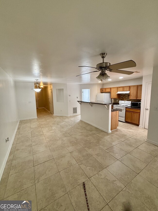 Building Photo - 141 Chastain Loop
