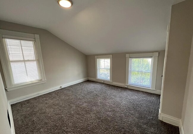 Building Photo - 1526 Holman St