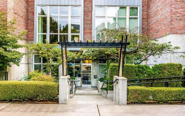 Primary Photo - 1 bedroom in Seattle WA 98122