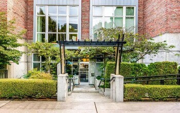 Building Photo - 1 bedroom in Seattle WA 98122