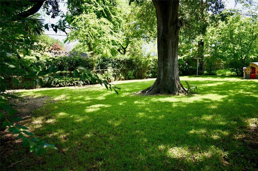 Building Photo - 4624 Verone St