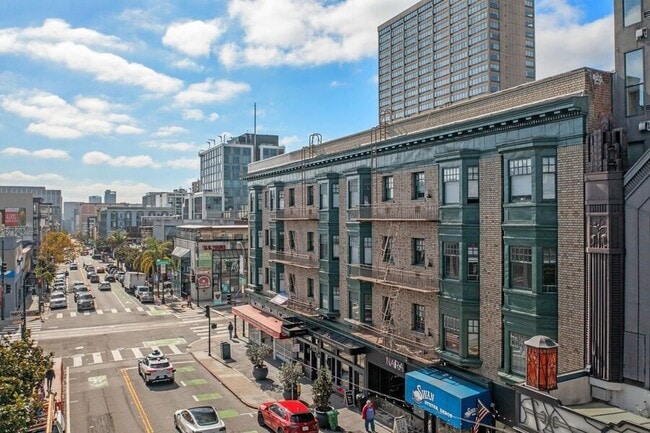 Building Photo - 1600 California St