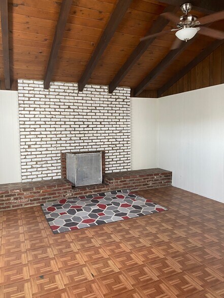 Building Photo - 12614 Renville St