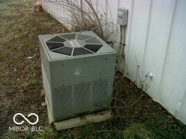 Building Photo - 3814 Esquire Pl