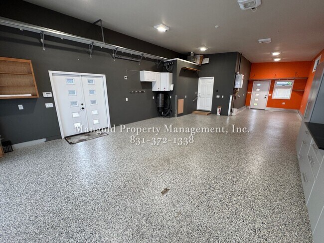 Building Photo - Stylish 2-Bed, 2-Bath Corner Lot Home with Modern Design and Spacious Outdoor Areas
