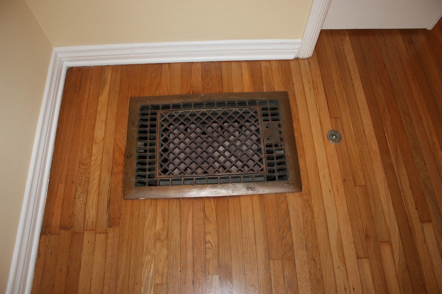Gas Heating - 2322 E 2nd St