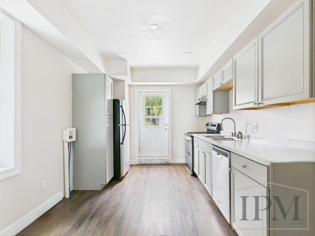 Building Photo - Coming Soon - Charming 2 Bedroom, 1 Bath H...