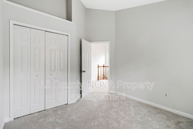 Building Photo - 208 Ellsworth St