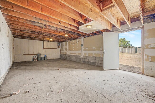 Building Photo - 17801 N 8th Dr