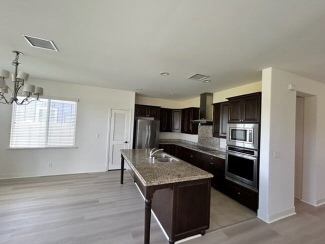 Building Photo - Newer Beautiful 4-Br/2.5-BA Home - Hoakalei Golf Course