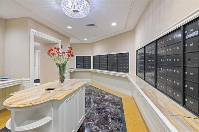 Building Photo - 800 N Tamiami Trl