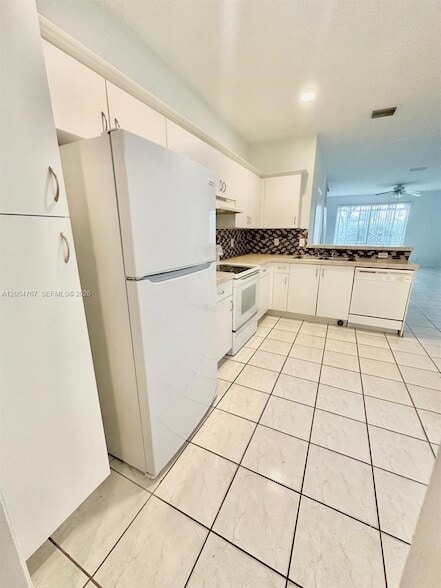 Building Photo - 3624 San Simeon Cir