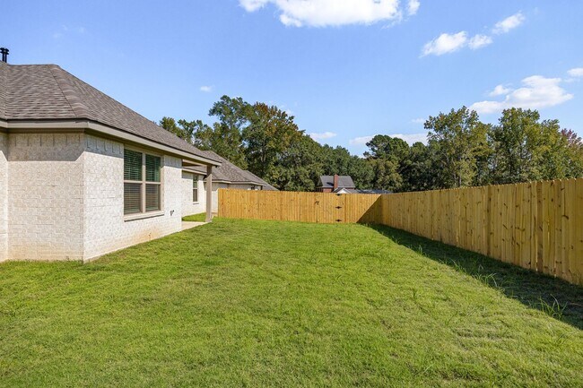 Building Photo - 3198 Dogwood Pk Blvd