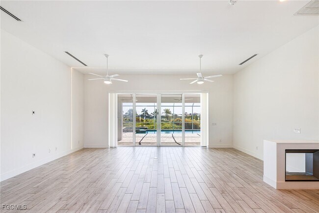 Building Photo - 4335 Sands Blvd