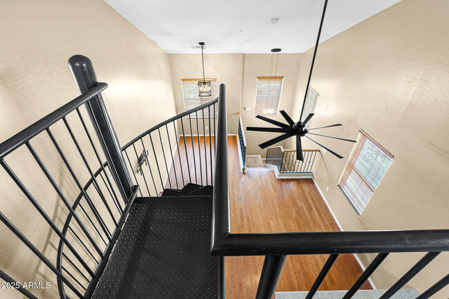 Building Photo - 751 N Port Dr