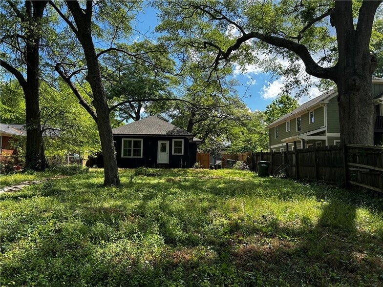 Building Photo - 111 Clifton St SE