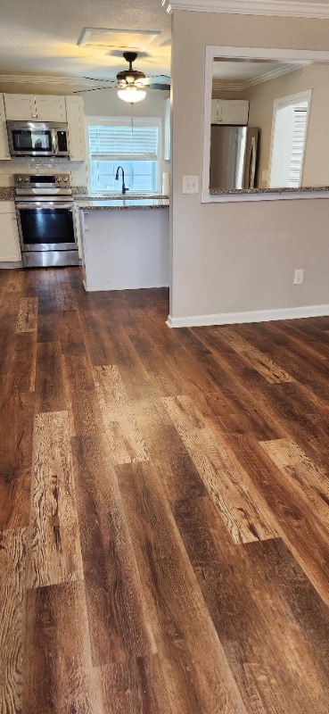 Building Photo - 895 Brackett Rd