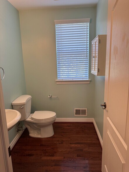 Half Bath Main Floor - 52 Grandview Cir