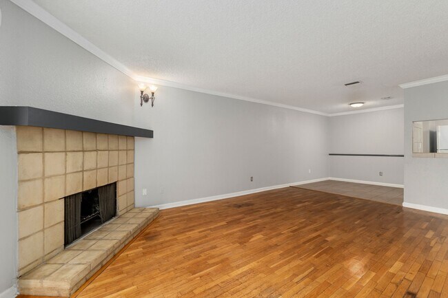Building Photo - 9516 Pagewood Ln