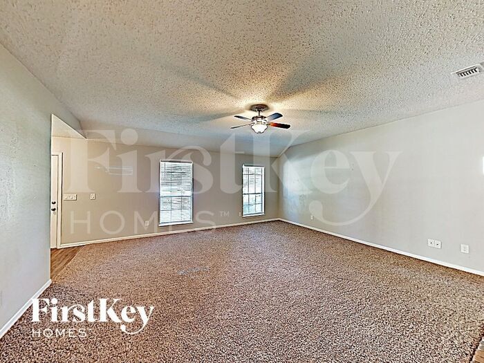 Building Photo - 18115 Brooknoll Dr