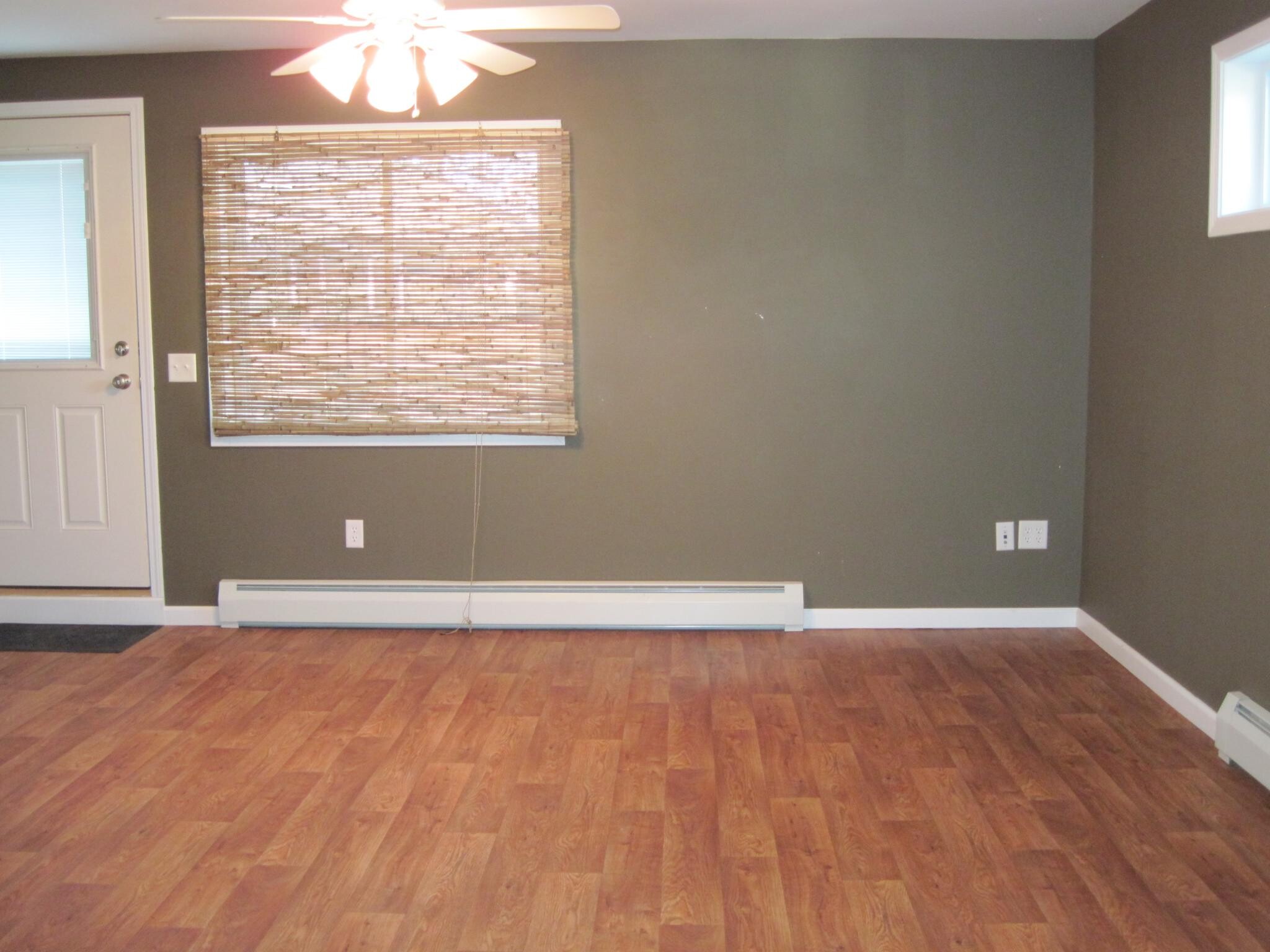Building Photo - 322 N Titus Ave