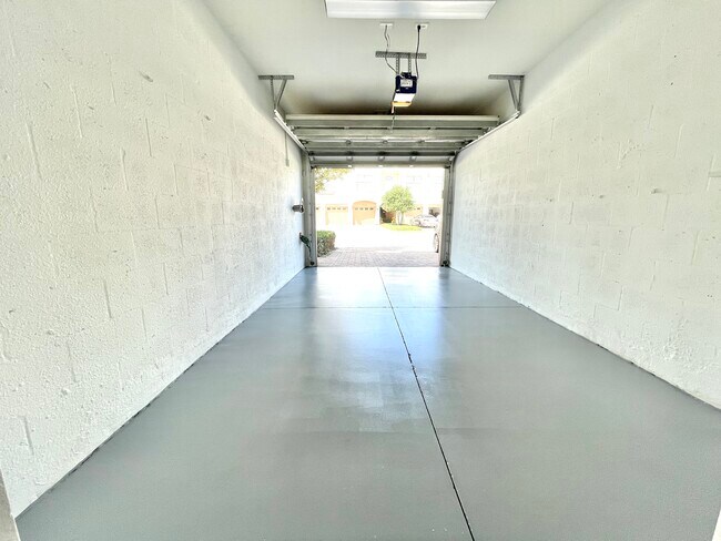 Building Photo - 7230 Hamilton Rd