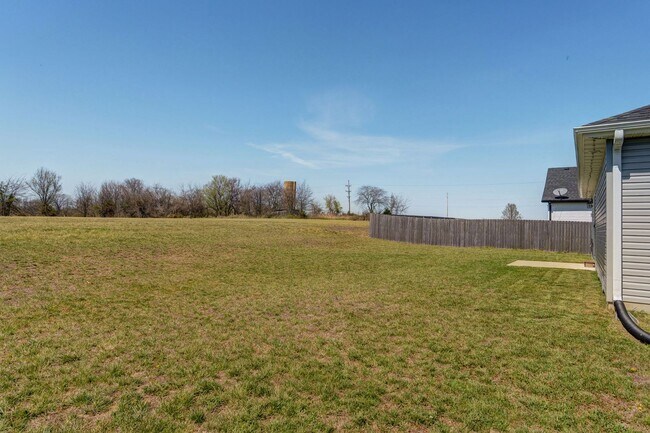 Building Photo - Charming 3 bedroom in Nixa schools!