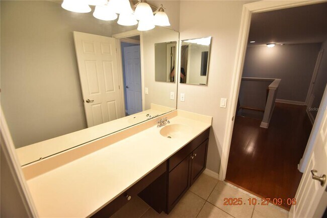 Building Photo - 8806 Cameron Crest Dr