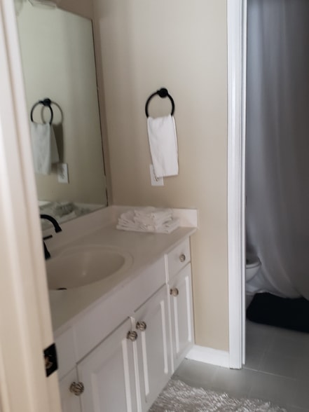 Building Photo - 2604 Alexander Farms Way